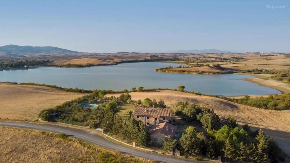 Villa La Lespa Wpool Biliardo And Lake View Casa Sant'Andrea Εξωτερικό φωτογραφία