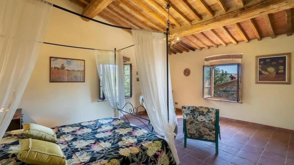 Villa La Lespa Wpool Biliardo And Lake View Casa Sant'Andrea Εξωτερικό φωτογραφία