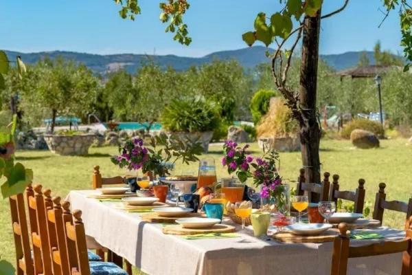 Villa La Lespa Wpool Biliardo And Lake View Casa Sant'Andrea Εξωτερικό φωτογραφία
